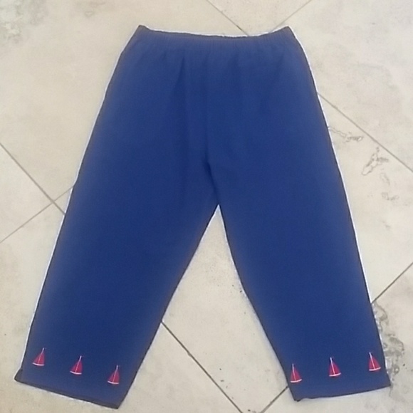 Quackery Factory 3 Piece Wardrober - Picture 3 of 4